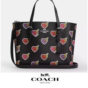 💜 🩷 COACH Mollie Tote Bag 25
With Heart Bolt Print